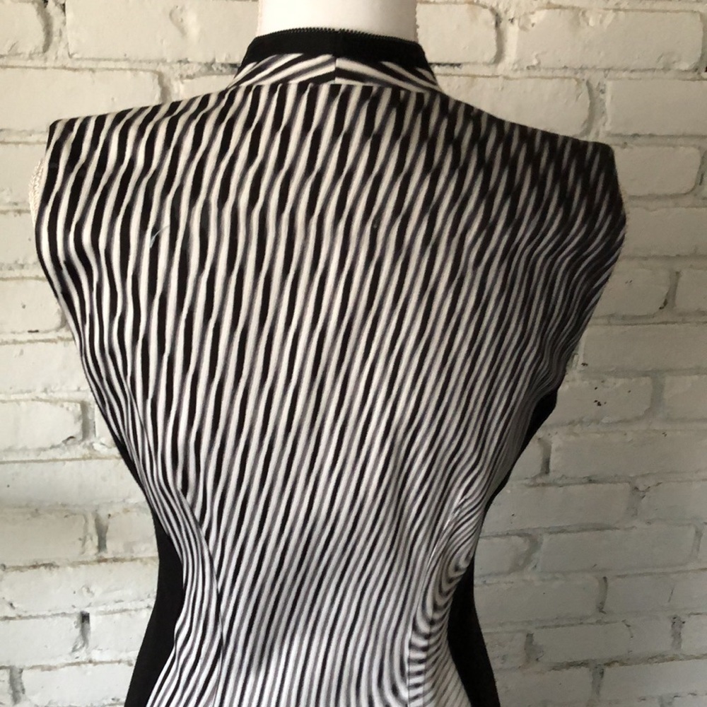 Dress - Picture 5 of 7